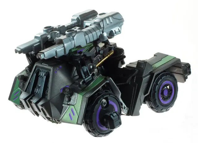 Transformers: Fall of Cybertron Bruticus Game and Toy Images