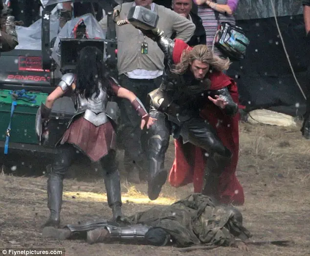 Thor and Lady Sif Battle on Thor: The Dark World Set