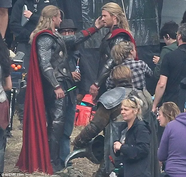 Thor and Lady Sif Battle on Thor: The Dark World Set