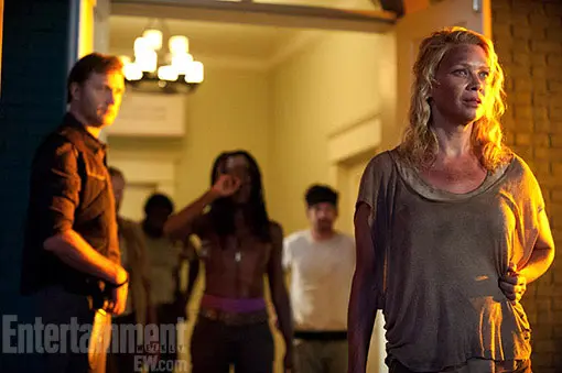 The Walking Dead Season 3 Images Dress Up Daryl and Spruce Up Woodbury