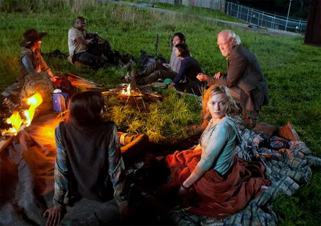 The Walking Dead Season 3 Premiere Images Find a Prison