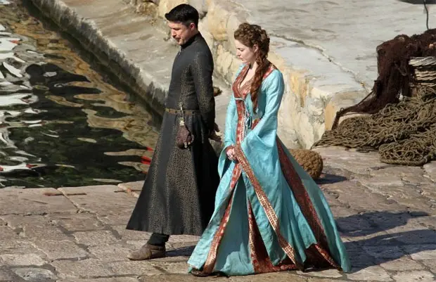 Game of Thrones Season 3 Set Pics and Footage from King's Landing