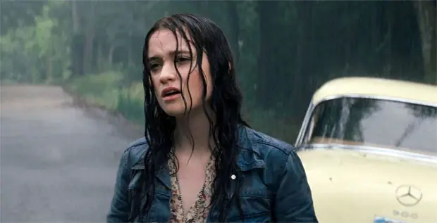 Beautiful Creatures Review: Unfairly Caught in Twilight's Shadow