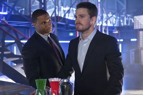 Arrow Episode 17 'The Huntress Returns' Preview and Images