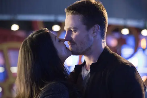 Arrow Episode 17 'The Huntress Returns' Preview and Images