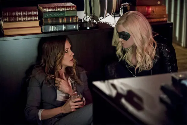 Arrow Season 2 Episode 217 'Birds of Prey' Review and Recap 6 Qs