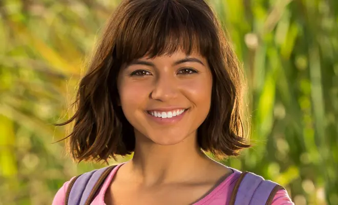 Isabela Moner Is Dora The Explorer First Look In Full Costume 